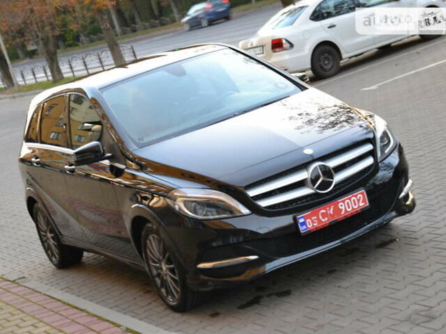 Черный Мерседес Б-класс, объемом двигателя 0 л и пробегом 127 тыс. км за 14000 $, фото 2 на Automoto.ua