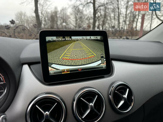 Черный Мерседес Б-класс, объемом двигателя 0 л и пробегом 72 тыс. км за 10550 $, фото 46 на Automoto.ua