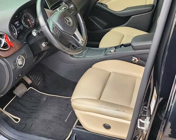 Чорний Мерседес Б-клас, об'ємом двигуна 0 л та пробігом 80 тис. км за 10200 $, фото 18 на Automoto.ua