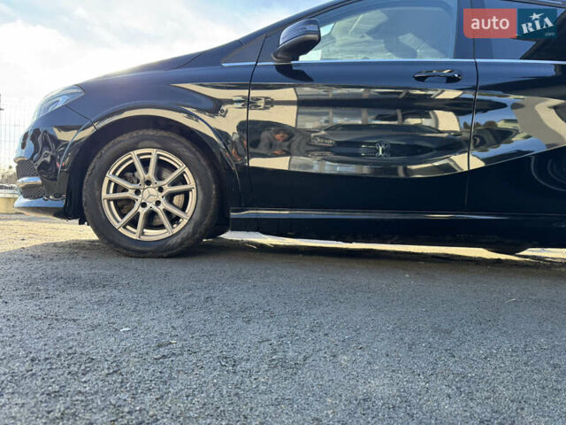 Чорний Мерседес Б-клас, об'ємом двигуна 0 л та пробігом 85 тис. км за 9999 $, фото 3 на Automoto.ua