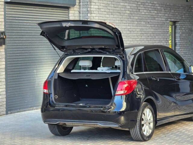 Черный Мерседес Б-класс, объемом двигателя 2.2 л и пробегом 105 тыс. км за 14099 $, фото 5 на Automoto.ua