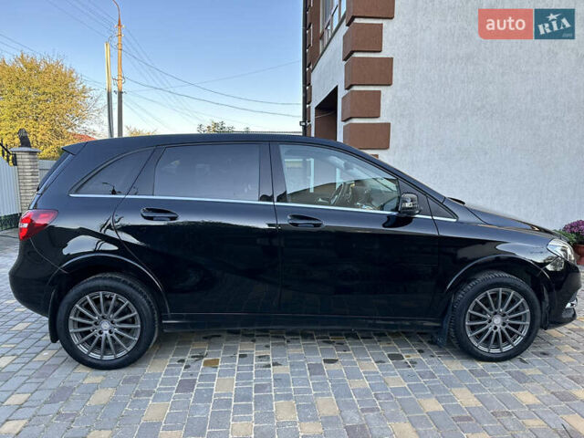 Черный Мерседес Б-класс, объемом двигателя 0 л и пробегом 90 тыс. км за 10900 $, фото 7 на Automoto.ua