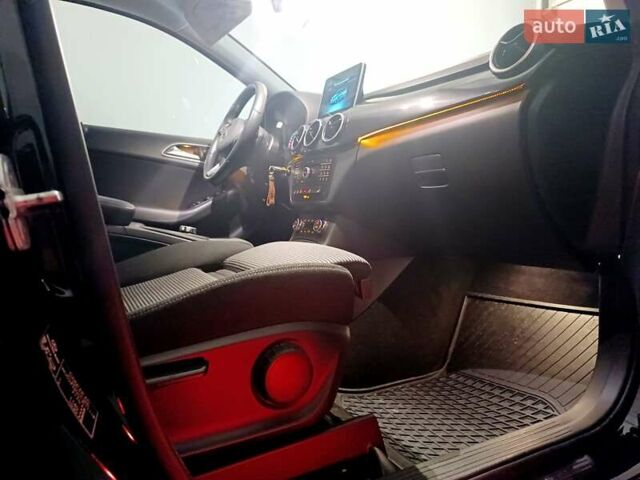 Чорний Мерседес Б-клас, об'ємом двигуна 0 л та пробігом 76 тис. км за 9999 $, фото 59 на Automoto.ua