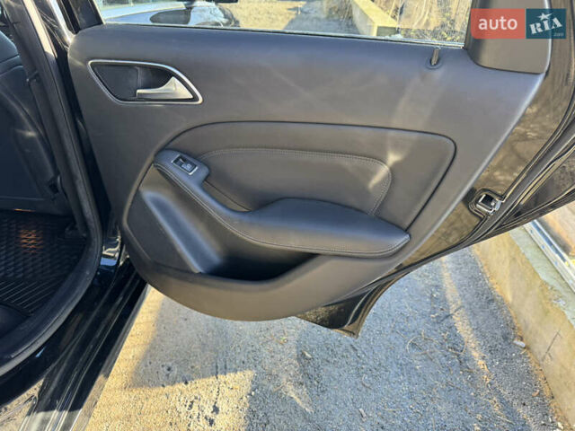 Чорний Мерседес Б-клас, об'ємом двигуна 0 л та пробігом 85 тис. км за 9999 $, фото 26 на Automoto.ua