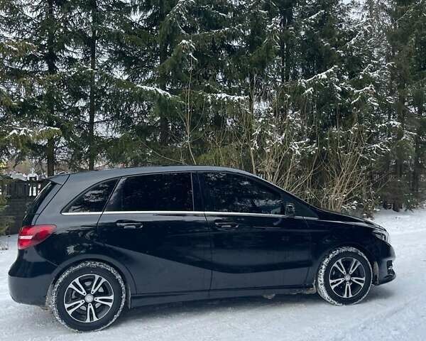 Черный Мерседес Б-класс, объемом двигателя 1.46 л и пробегом 215 тыс. км за 15400 $, фото 11 на Automoto.ua