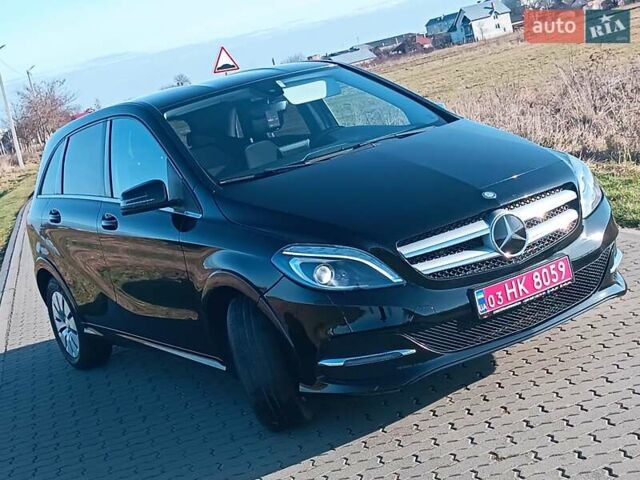 Чорний Мерседес Б-клас, об'ємом двигуна 0 л та пробігом 76 тис. км за 9999 $, фото 19 на Automoto.ua