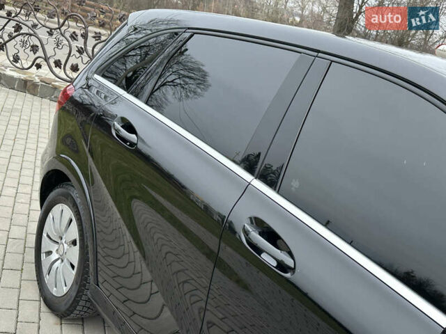 Черный Мерседес Б-класс, объемом двигателя 0 л и пробегом 73 тыс. км за 10550 $, фото 6 на Automoto.ua