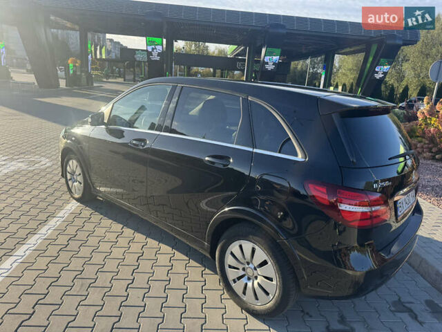 Чорний Мерседес Б-клас, об'ємом двигуна 0 л та пробігом 65 тис. км за 13900 $, фото 8 на Automoto.ua