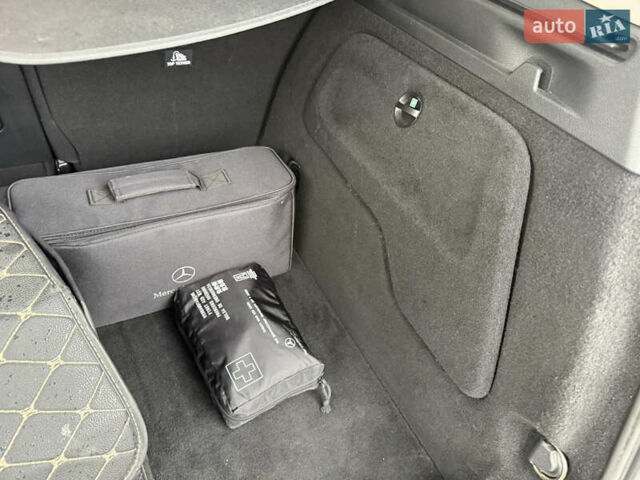 Чорний Мерседес Б-клас, об'ємом двигуна 0 л та пробігом 58 тис. км за 11150 $, фото 14 на Automoto.ua