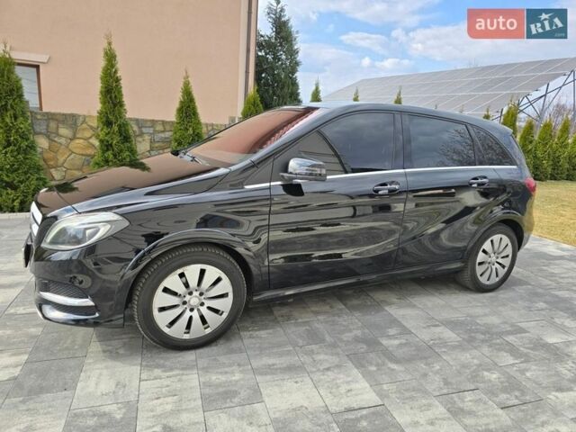 Черный Мерседес Б-класс, объемом двигателя 0 л и пробегом 84 тыс. км за 10600 $, фото 3 на Automoto.ua