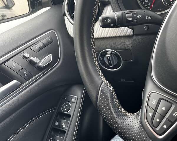 Черный Мерседес Б-класс, объемом двигателя 0 л и пробегом 140 тыс. км за 10000 $, фото 18 на Automoto.ua