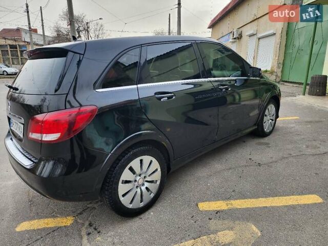 Чорний Мерседес Б-клас, об'ємом двигуна 0 л та пробігом 80 тис. км за 10200 $, фото 5 на Automoto.ua