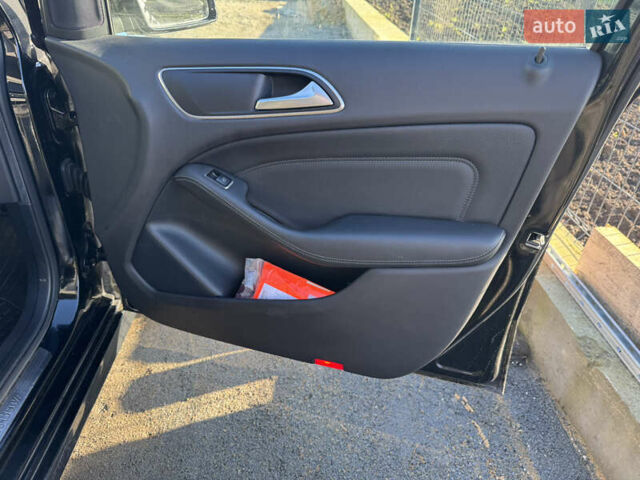 Чорний Мерседес Б-клас, об'ємом двигуна 0 л та пробігом 85 тис. км за 9999 $, фото 30 на Automoto.ua