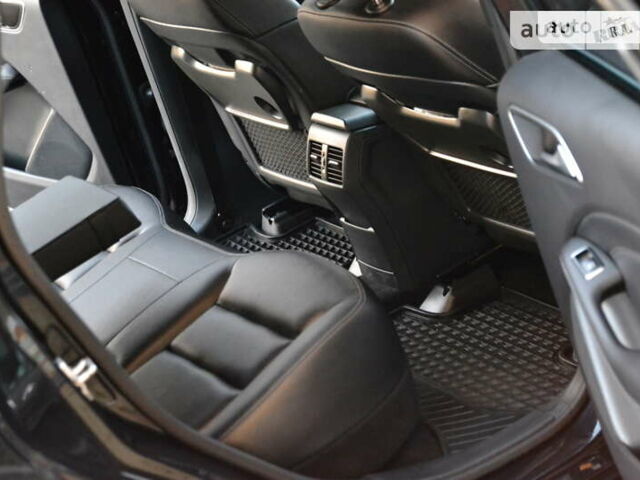 Черный Мерседес Б-класс, объемом двигателя 0 л и пробегом 127 тыс. км за 14000 $, фото 8 на Automoto.ua