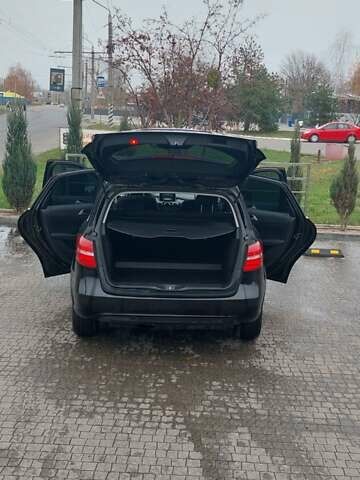 Черный Мерседес Б-класс, объемом двигателя 0 л и пробегом 122 тыс. км за 12291 $, фото 17 на Automoto.ua