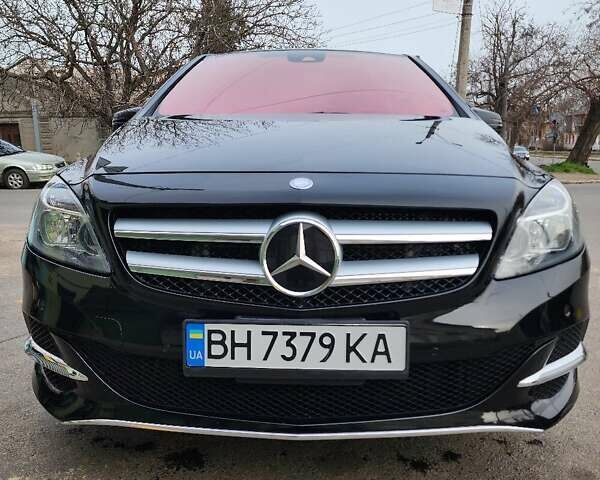 Черный Мерседес Б-класс, объемом двигателя 0 л и пробегом 73 тыс. км за 10600 $, фото 1 на Automoto.ua