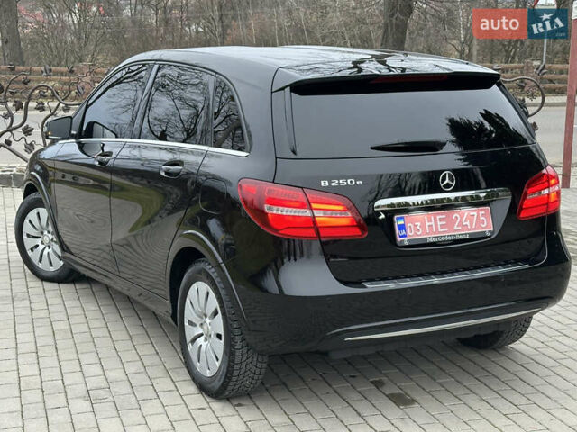 Черный Мерседес Б-класс, объемом двигателя 0 л и пробегом 72 тыс. км за 10550 $, фото 20 на Automoto.ua