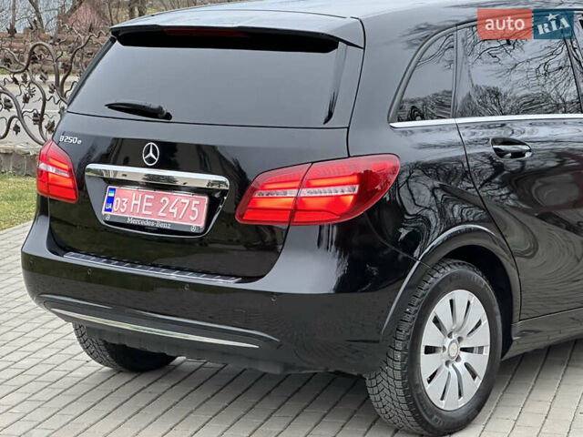 Черный Мерседес Б-класс, объемом двигателя 0 л и пробегом 72 тыс. км за 10550 $, фото 31 на Automoto.ua