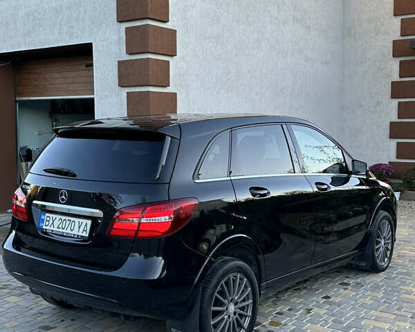 Черный Мерседес Б-класс, объемом двигателя 0 л и пробегом 90 тыс. км за 10900 $, фото 6 на Automoto.ua