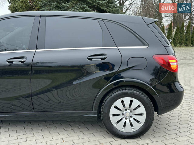 Черный Мерседес Б-класс, объемом двигателя 0 л и пробегом 72 тыс. км за 10550 $, фото 39 на Automoto.ua