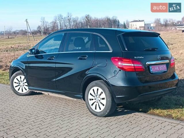 Чорний Мерседес Б-клас, об'ємом двигуна 0 л та пробігом 76 тис. км за 9999 $, фото 28 на Automoto.ua