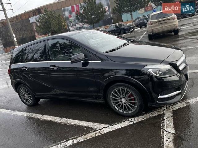 Черный Мерседес Б-класс, объемом двигателя 0 л и пробегом 140 тыс. км за 10000 $, фото 13 на Automoto.ua