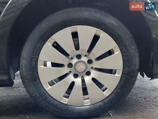 Чорний Мерседес Б-клас, об'ємом двигуна 0 л та пробігом 100 тис. км за 10700 $, фото 26 на Automoto.ua