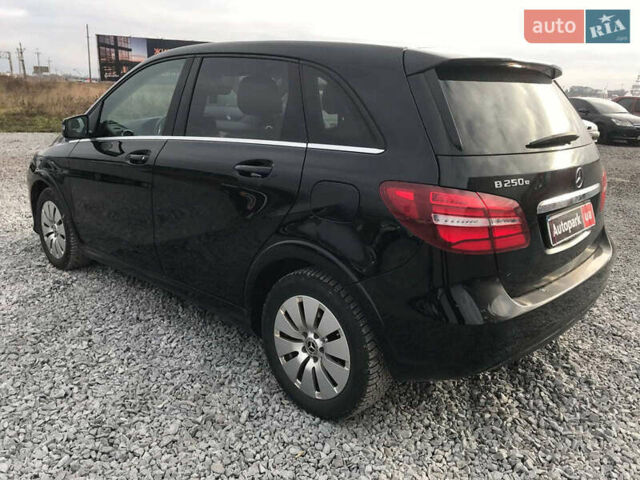 Чорний Мерседес Б-клас, об'ємом двигуна 0 л та пробігом 118 тис. км за 12490 $, фото 17 на Automoto.ua