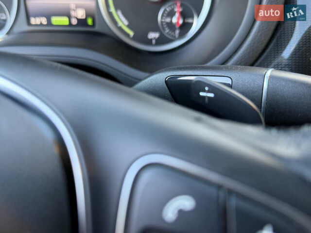 Чорний Мерседес Б-клас, об'ємом двигуна 0 л та пробігом 90 тис. км за 9250 $, фото 16 на Automoto.ua