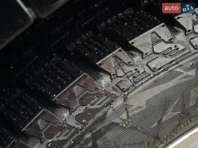 Чорний Мерседес Б-клас, об'ємом двигуна 0 л та пробігом 76 тис. км за 11790 $, фото 6 на Automoto.ua