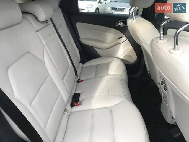 Чорний Мерседес Б-клас, об'ємом двигуна 0 л та пробігом 118 тис. км за 12490 $, фото 12 на Automoto.ua