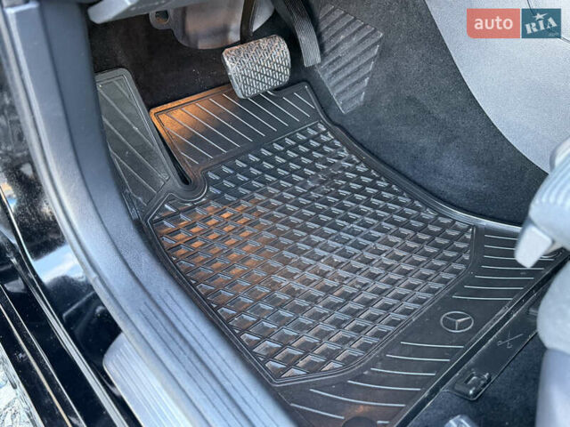 Чорний Мерседес Б-клас, об'ємом двигуна 0 л та пробігом 90 тис. км за 9250 $, фото 12 на Automoto.ua