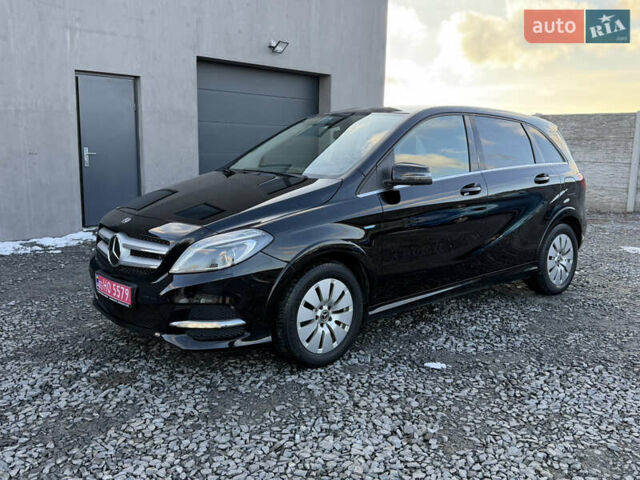 Чорний Мерседес Б-клас, об'ємом двигуна 0 л та пробігом 90 тис. км за 9250 $, фото 4 на Automoto.ua