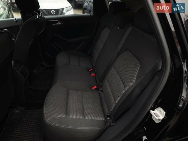 Чорний Мерседес Б-клас, об'ємом двигуна 0 л та пробігом 76 тис. км за 11790 $, фото 12 на Automoto.ua