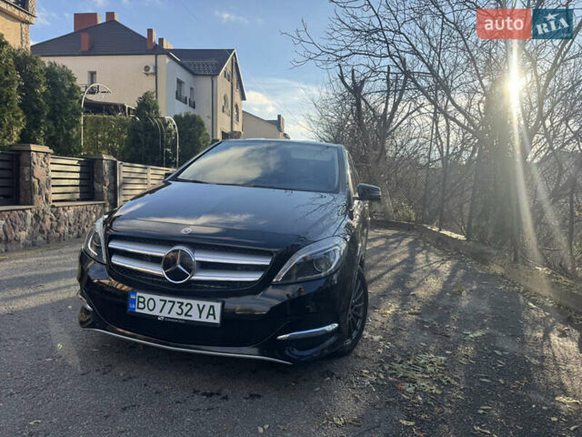 Черный Мерседес Б-класс, объемом двигателя 0 л и пробегом 137 тыс. км за 10350 $, фото 11 на Automoto.ua