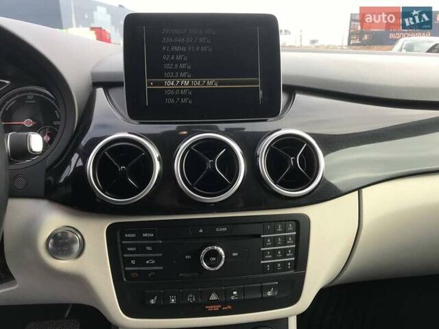 Чорний Мерседес Б-клас, об'ємом двигуна 0 л та пробігом 118 тис. км за 12490 $, фото 10 на Automoto.ua