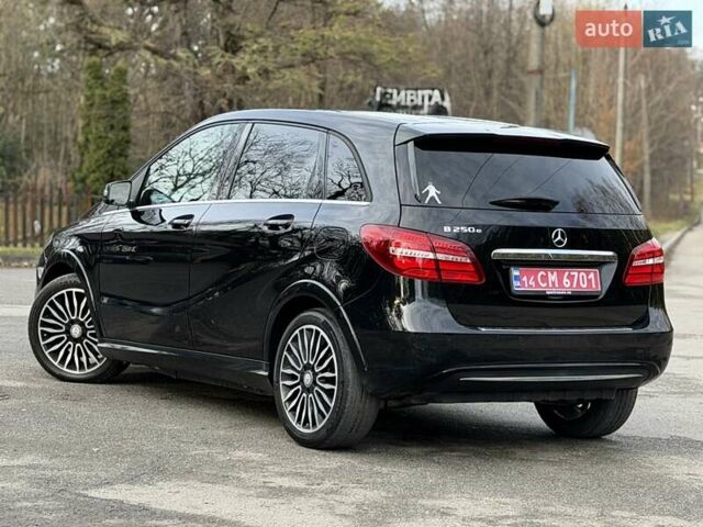 Чорний Мерседес Б-клас, об'ємом двигуна 0 л та пробігом 95 тис. км за 9950 $, фото 12 на Automoto.ua