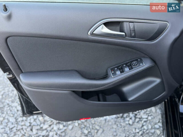 Чорний Мерседес Б-клас, об'ємом двигуна 0 л та пробігом 90 тис. км за 9250 $, фото 13 на Automoto.ua