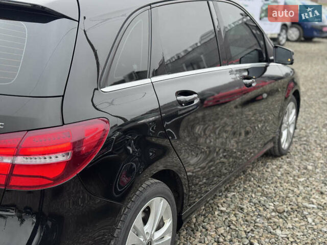 Черный Мерседес Б-класс, объемом двигателя 1.99 л и пробегом 125 тыс. км за 17500 $, фото 11 на Automoto.ua