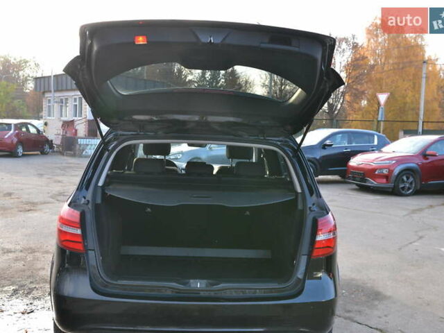 Чорний Мерседес Б-клас, об'ємом двигуна 0 л та пробігом 73 тис. км за 11500 $, фото 21 на Automoto.ua