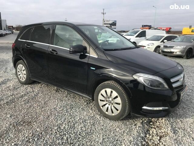 Черный Мерседес Б-класс, объемом двигателя 0 л и пробегом 118 тыс. км за 12490 $, фото 6 на Automoto.ua