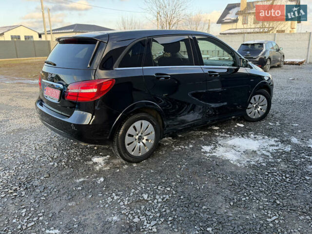 Чорний Мерседес Б-клас, об'ємом двигуна 0 л та пробігом 90 тис. км за 9250 $, фото 26 на Automoto.ua