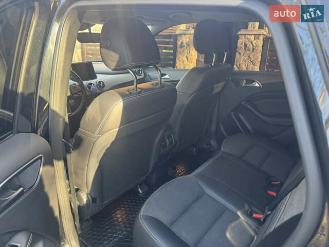 Черный Мерседес Б-класс, объемом двигателя 0 л и пробегом 137 тыс. км за 10350 $, фото 14 на Automoto.ua