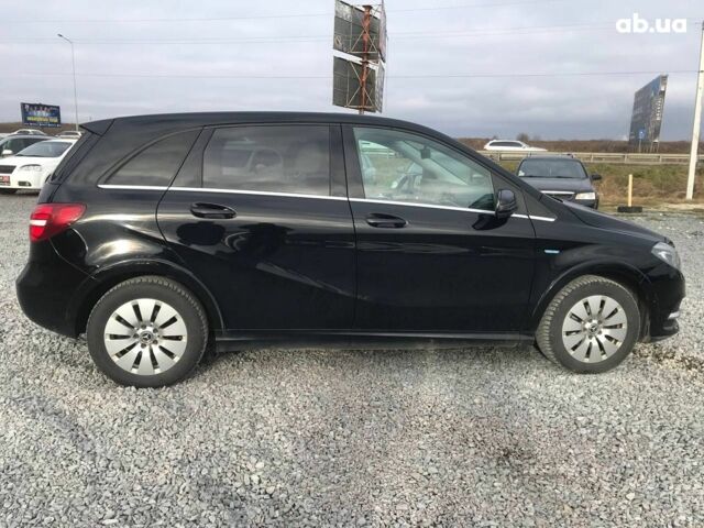 Черный Мерседес Б-класс, объемом двигателя 0 л и пробегом 118 тыс. км за 12490 $, фото 1 на Automoto.ua