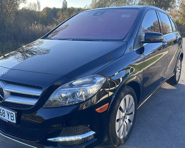 Черный Мерседес Б-класс, объемом двигателя 0 л и пробегом 33 тыс. км за 13500 $, фото 16 на Automoto.ua