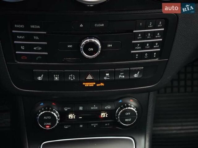 Чорний Мерседес Б-клас, об'ємом двигуна 0 л та пробігом 76 тис. км за 11790 $, фото 29 на Automoto.ua