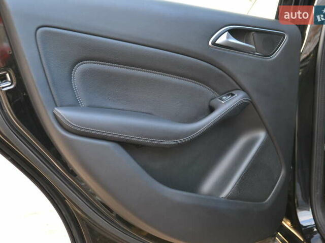 Чорний Мерседес Б-клас, об'ємом двигуна 0 л та пробігом 73 тис. км за 11500 $, фото 20 на Automoto.ua