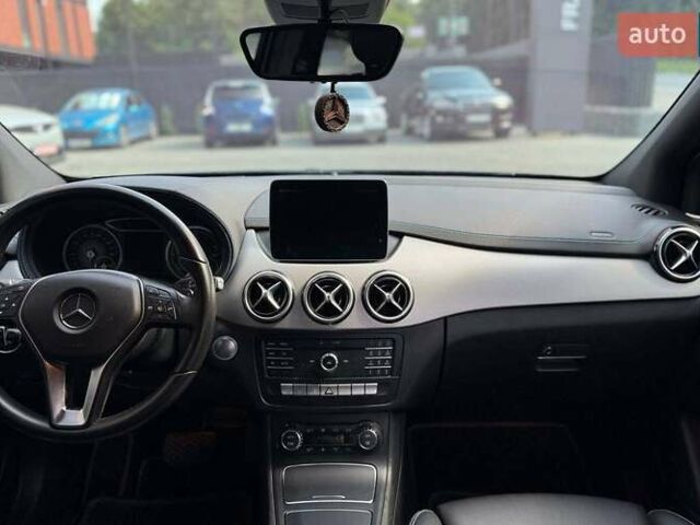 Чорний Мерседес Б-клас, об'ємом двигуна 0 л та пробігом 67 тис. км за 11700 $, фото 12 на Automoto.ua