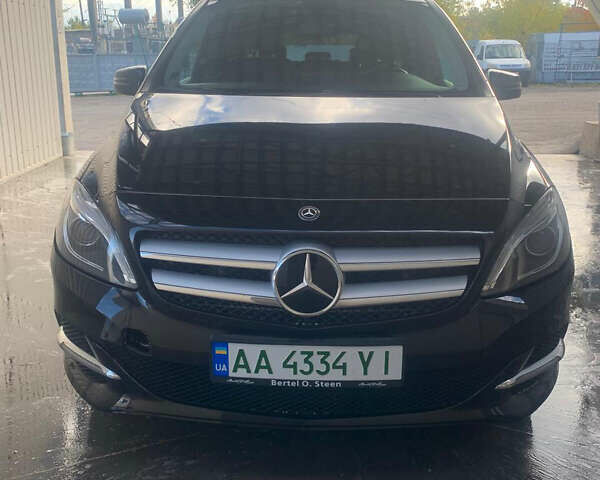 Чорний Мерседес Б-клас, об'ємом двигуна 0 л та пробігом 69 тис. км за 10900 $, фото 3 на Automoto.ua