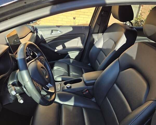 Чорний Мерседес Б-клас, об'ємом двигуна 0 л та пробігом 109 тис. км за 10900 $, фото 10 на Automoto.ua